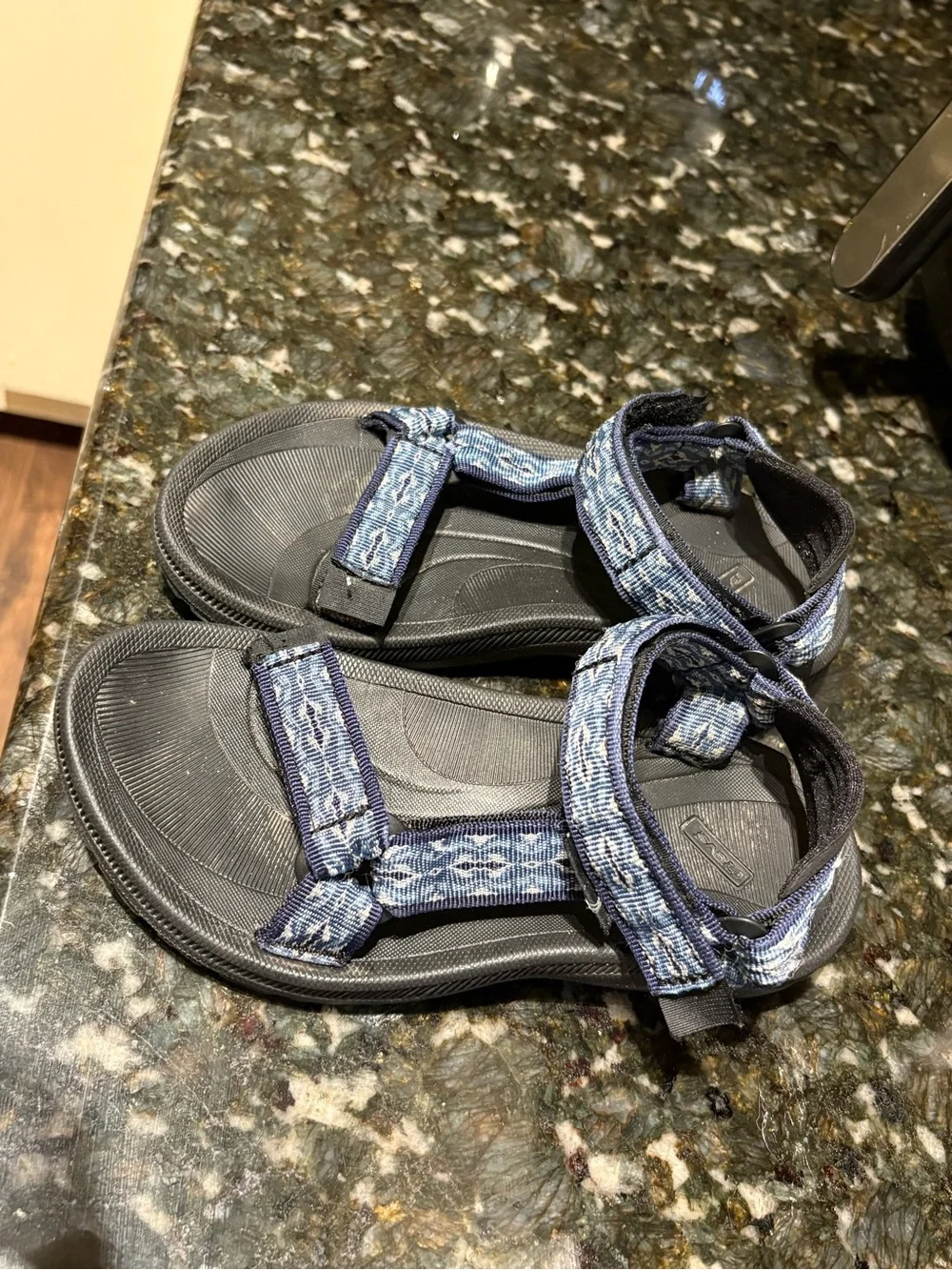 Womens size 5 Tevas Sandals Black & Blue Velcro